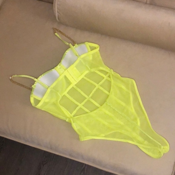 NWOT Luxe Neon Chain Strap Bodysuit - Picture 3 of 3